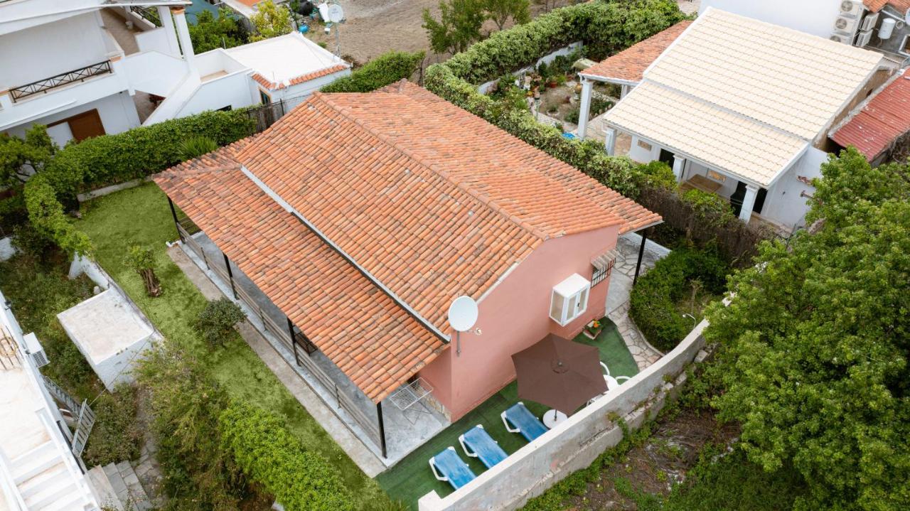 Villa Popi On The Beach Of Agios Gordios Agios Gordios  Exterior foto